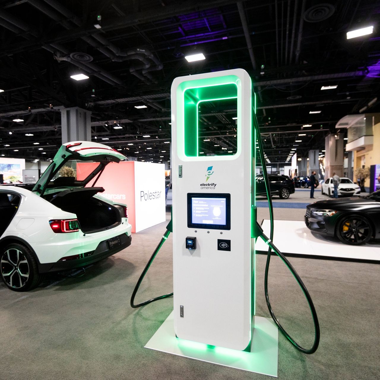 汽車充電樁的環(huán)保效益與經濟效益探討