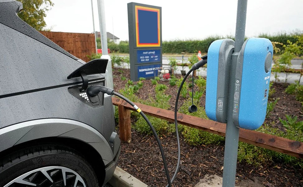 汽車充電站加盟：探索藍(lán)海市場(chǎng)的制勝之道