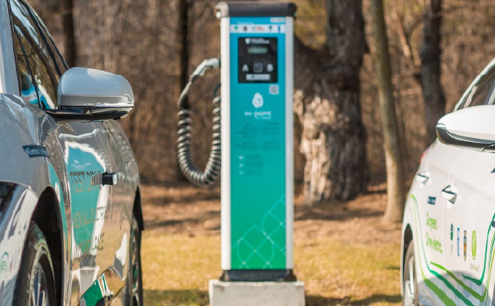 電動(dòng)汽車充電樁：綠色出行時(shí)代的核心伴侶